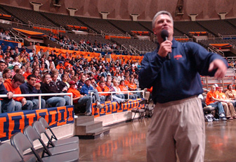 Basketball head coach Bruce Weber speaks to members of the Orange Krush on Thursday. Weber thanked the students for their support over the past 6 years, in which Illinois has had the best home record in the nation. Peter Hoffman
