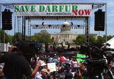 A singer performs at the Save Darfur Now rally in Washington, D.C., Sunday. Melissa Gonzalez
