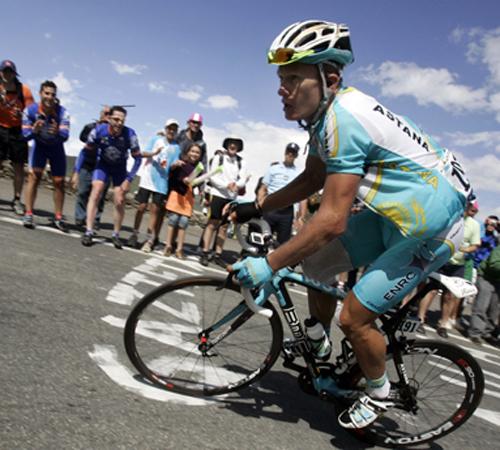 Alexandre Vinokourov of Kazakhstan climbs the Peyresourde pass during the stage 15th stage of the 94th Tour de France cycling race between Foix and Loudenvielle le Louron, Pyrenees mountains, Monday, July 23, 2007. Alexandre Vinokourov won the stage and M Alessandro Trovati, The Associated Press
