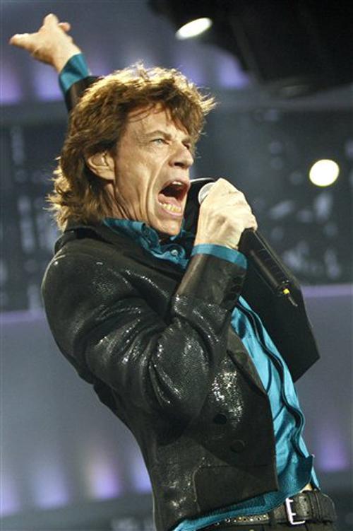 Mick+Jagger+from+the+Rolling+Stones+performs+on+stage+during+a+concert+at+the+Olympic+Stadium%2C+in+Lausanne%2C+Switzerland%2C+in+this+Aug.+11%2C+2007%2C+file+photo.The+Rolling+Stones+announced+Thursday%2C+Jan.+17%2C+2008%2C+they+have+signed+a+deal+to+release+the+soundtr+ME+Online%0A
