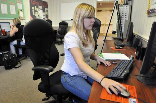Jessica Remke, student senator and senior in LAS, works in the student senate office at the Union on Monday. Erica Magda
