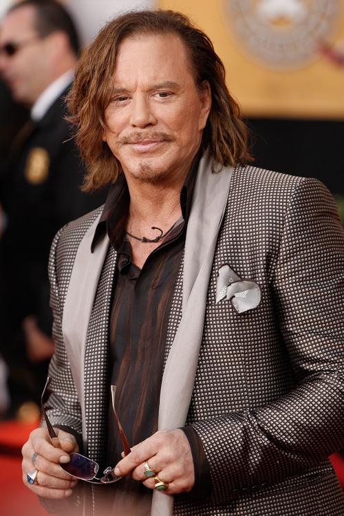 Actor+Mickey+Rourke+arrives+at+the+15th+Annual+Screen+Actors+Guild+Awards+on+Sunday%2C+Jan.+25%2C+2009%2C+in+Los+Angeles.+Matt+Sayles%2C+The+Associated+Press%0A