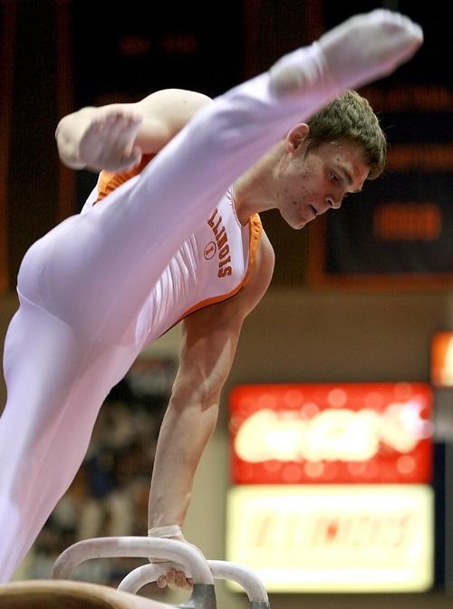 Donald Eggert The Daily Illini Illinois Luke Stannard competes on the pommel horse during the gymnastics meet against UIC on Saturday, March 7, 2009 at Huff Hall. Illinois defeated UIC 357.85-342.8
