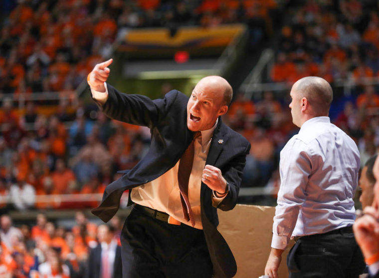Illinois+head+coach+John+Groce+instructs+his+team+from+the+sideline+during+the+game+against+Indiana+at+State+Farm+Center%2C+on+Tuesday%2C+Dec.+31%2C+2013.+The+Illini+won+83-80.