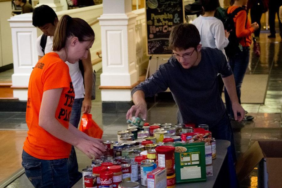 Office of Volunteer Programs holds 7th annual Cans Across the Quad food drive