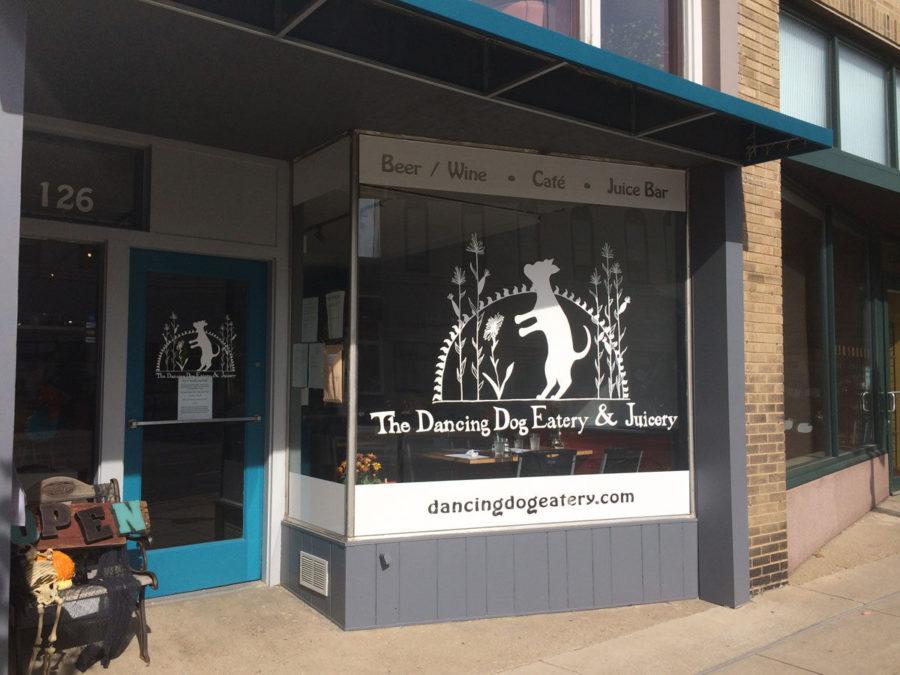 The+Dancing+Dog%2C+located+at+126+W.+Main+St.+in+Urbana%2C+opened+on+Oct.+20+as+an+all-vegan+restaurant+and+juicery.