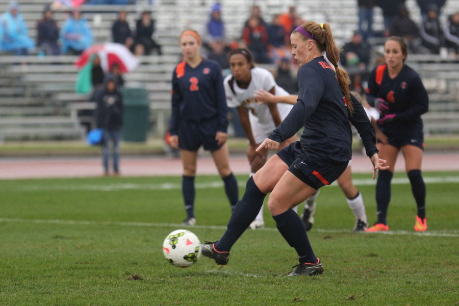Illinois Janelle Flaws converts the penalty kick during the dying minutes of the game against Minnesota at Illiniois Track and Soccer Stadium on Sunday. The Illini lost 2-1 in double overtime.