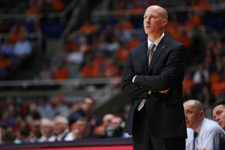 Illinois+head+coach+John+Groce+looks+towards+the+score+board+during+the+game+against+Brown+at+State+Farm+Center%2C+on+Nov.+24%2C+2014.+The+Illini+won+89-68.