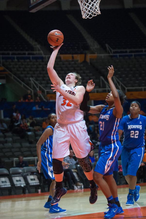 Illinois freshman Chatrice White shoots the ball against Memphis on Nov. 20. White had 23 points in an upset win over No. 9 Kentucky in the Paradise Jam in the Virgin Islands. The women’s basketball team went 1-2 on the trip.