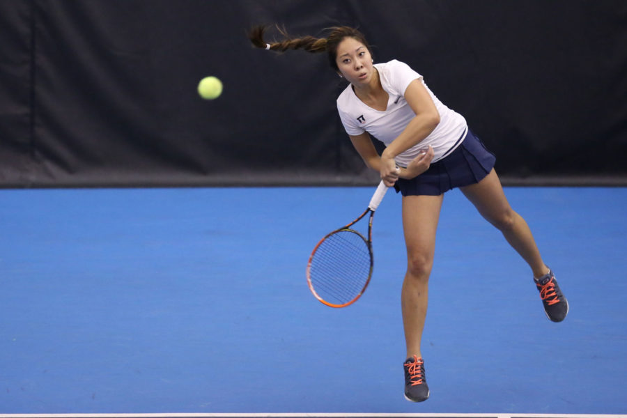 Illinois Louise Kwong serves the ball during the match against Indiana at Atkins Tennis Center, on March. 1. The Illini won 6-1.