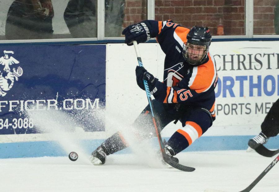 Illinois Eric Cruickshank makes a pass during the CSCHL Playoffs semifinals against Ohio at the Ice Arena on Feb. 21. All CSCHL teams were represented in the ACHA tournament.