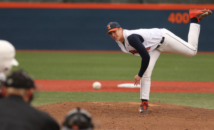 Illinois’ Rob McDonnell pitches during the game against Lindenwood University at Illinois Field on March 18.