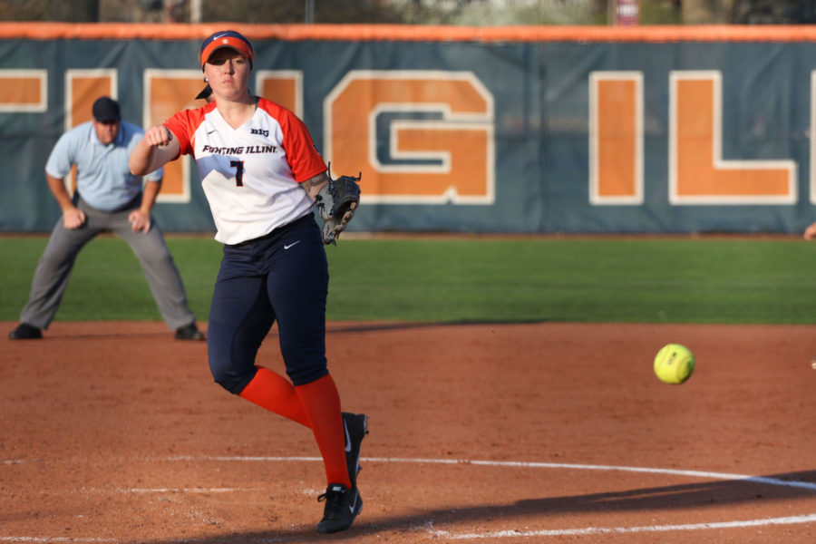 Illinois+Jade+Vecvanags+%287%29+throws+a+pitch+during+the+softball+game+vs.+Wisconsin+at+Eichelberger+Field+on+Friday%2C+April+17.+Illinois+lost+11-7.