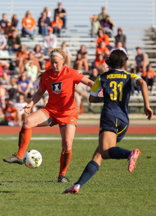 Illinois Janelle Flaws (3) looks to bring the ball under control during the game against Michigan at Illinois Track and Soccer stadium on Sunday, Oct. 26, 2014. The Illini lost 2-1.