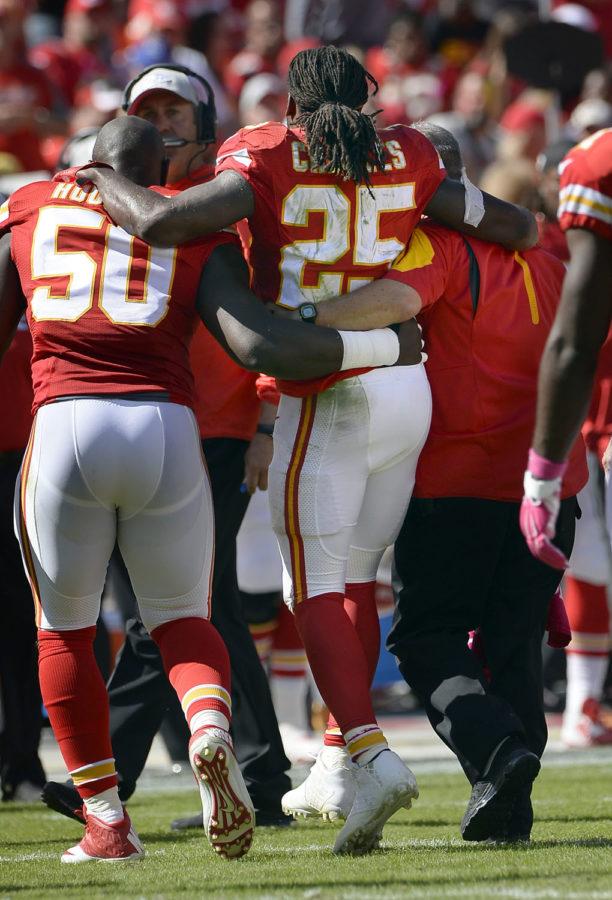 Keith Myers Tribune News Service 
Kansas City Chiefs running back Jamaal Charles is helped off the field after getting injured during the third quarter on Sunday, Oct. 11, 2015, at Arrowhead Stadium in Kansas City, Mo. (Keith Myers/Kansas City Star/TNS)