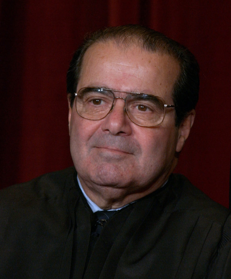 KRT US NEWS STAND ALONE PHOTO SLUGGED: SUPREMECOURT KRT PHOTOGRAPH BY PETE SOUZA/CHICAGO TRIBUNE (December 5) WASHINGTON, D.C.--  Supreme Court Justice Antonin Scalia, one of nine justices of the Supreme Court who posed for news photographers in a rare session Friday, December 5, 2003. (lde)  2003