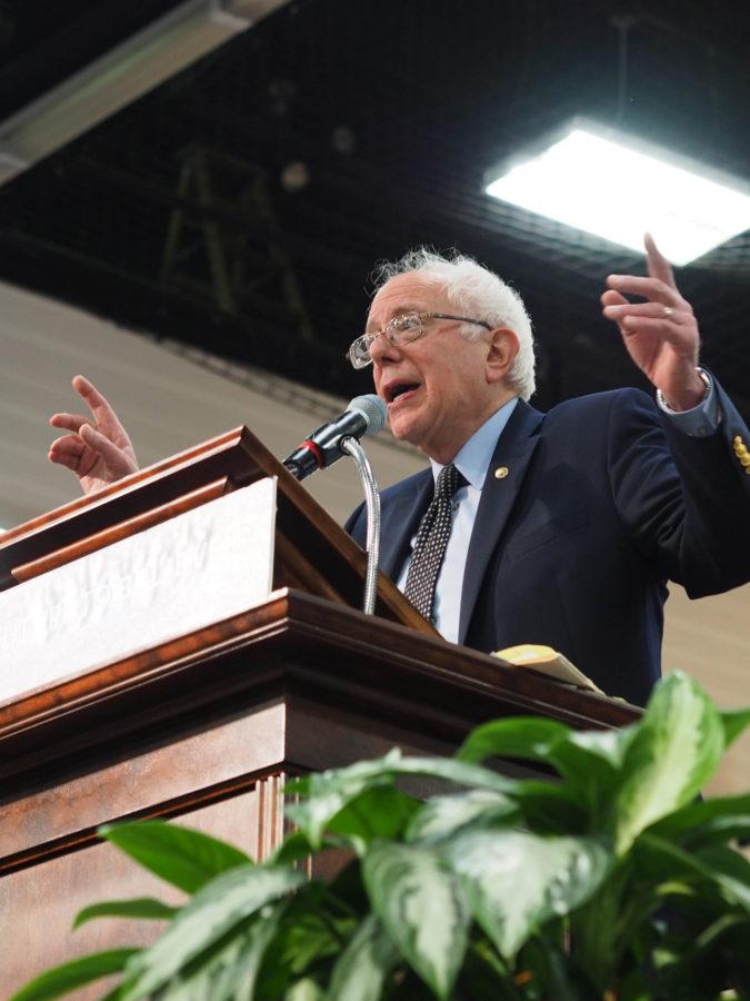 Presidential candidate Bernie Sanders at the ARC on March 12, 2016. Photo by Lily Katz