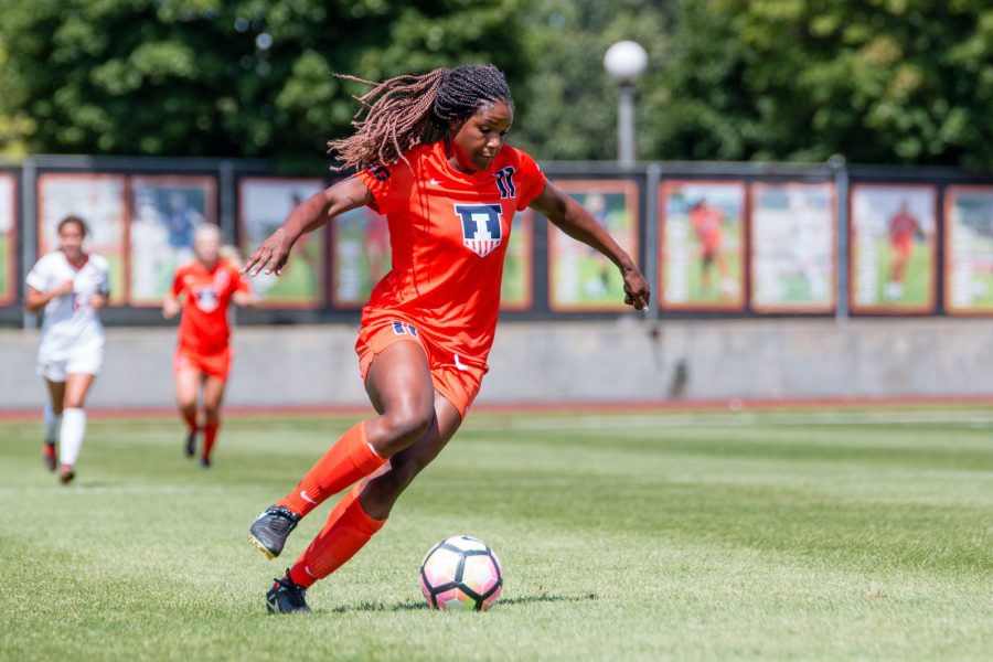 Illinois+Patricia+George+dribbles+the+ball+down+the+field+during+the+game+against+Illinois+State+at+Illnois+Soccer+Stadium+on+Sunday%2C+August+21.+The+Illini+won+1-0.
