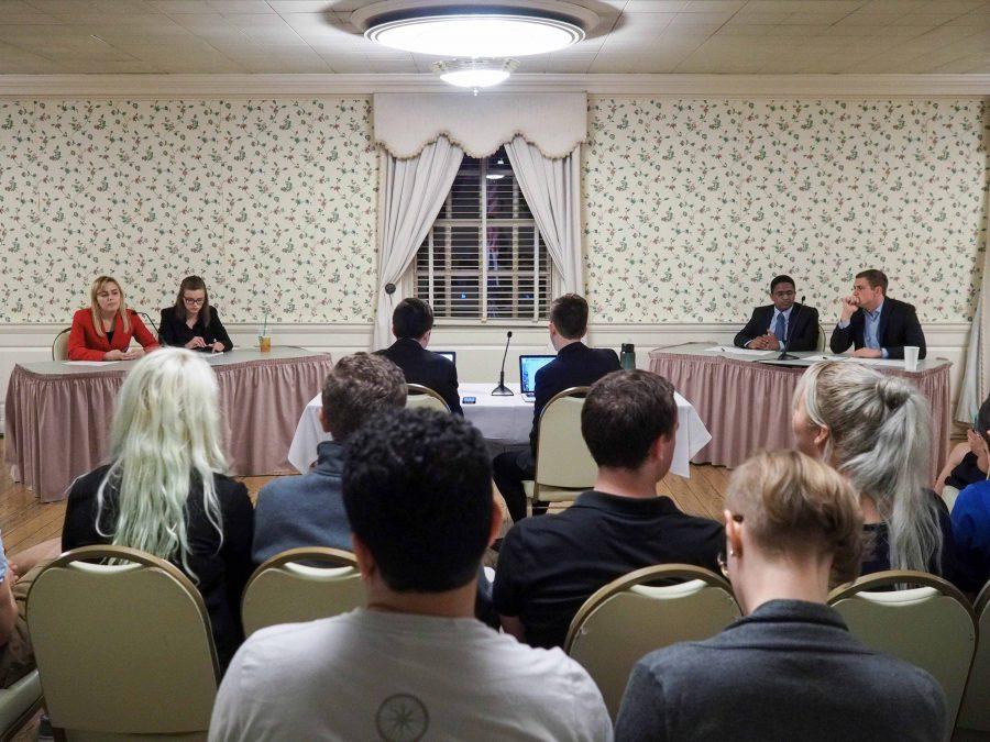 Illini Student Senate members hold Republican-Democratic debate in the Union. October 6, 2016.