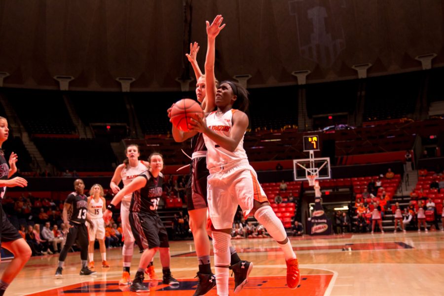 Illinois Cierra Rice goes up for a layup during the game against Southern Illinois at the State Farm Center on Tuesday, December 8, 2015. The Illini won 78-64.