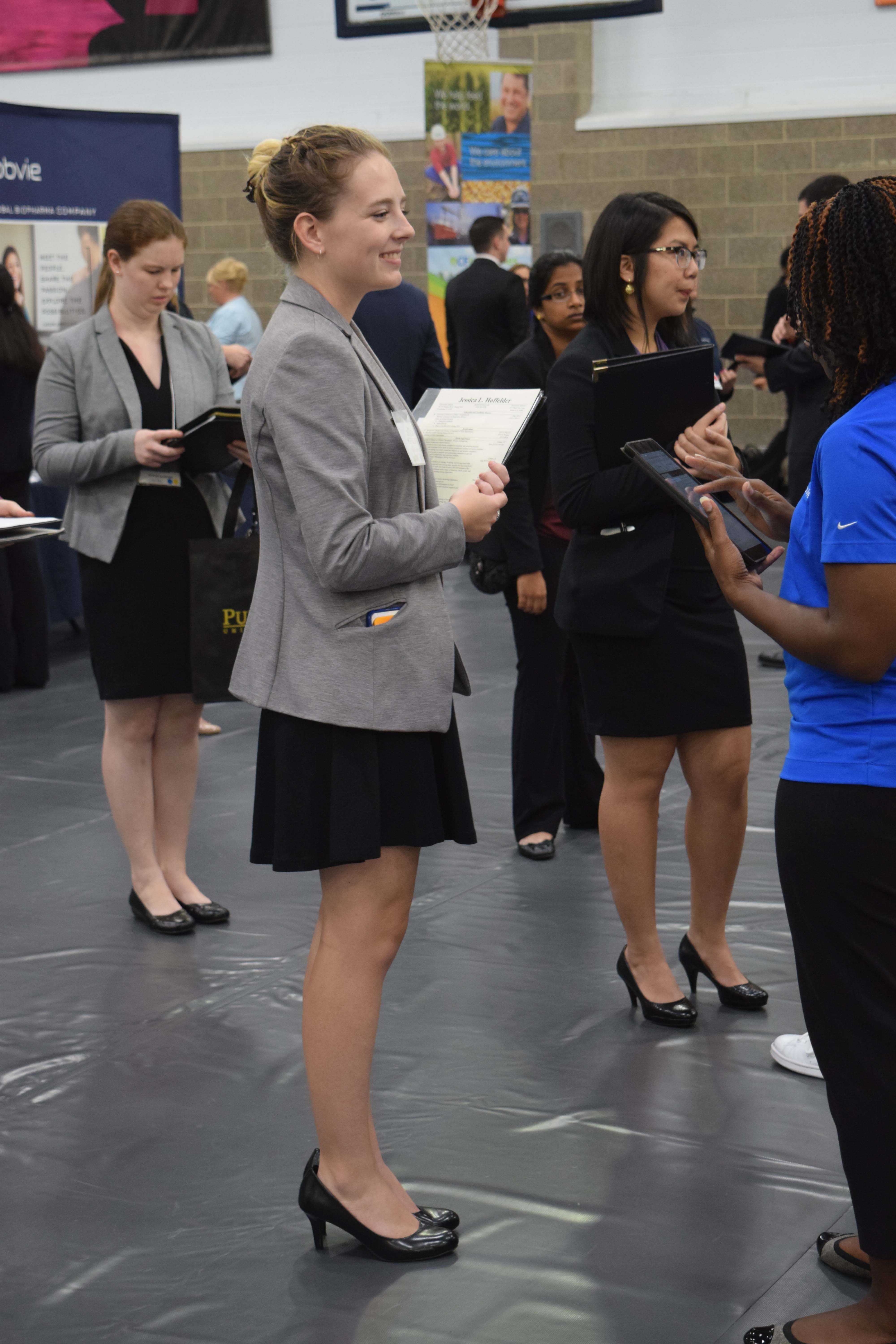 preparing-for-career-fairs-is-important-the-daily-illini