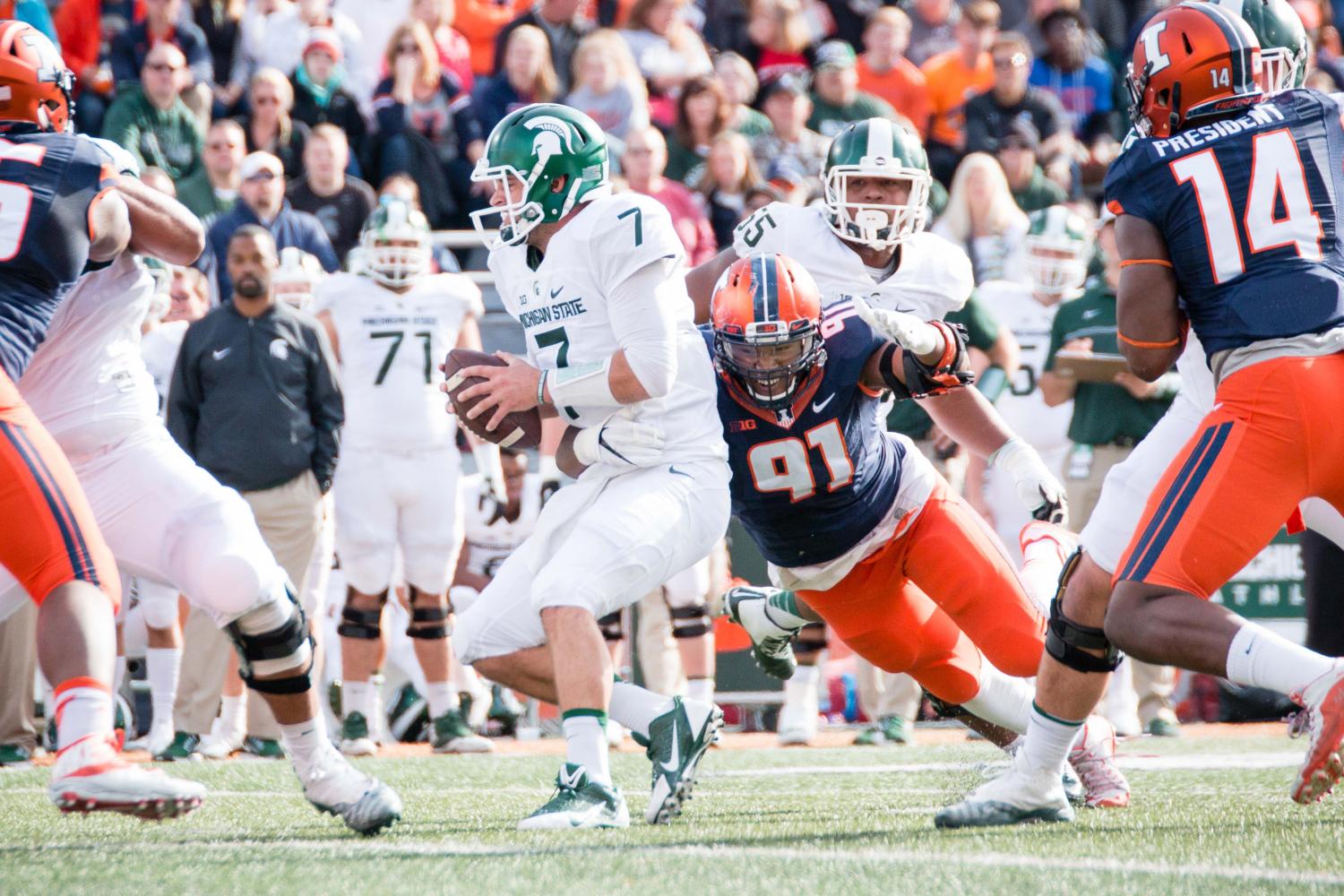 Illinois+defensive+lineman+Dawuane+Smoot+tackles+Michigan+State+quarterback+Tyler+O%E2%80%99Connor+at+Memorial+Stadium+on+Nov.+5%2C+2016.+The+Jacksonville+Jaguars+selected+Smoot+in+the+third+round+of+this+year%E2%80%99s+NFL+Draft.+