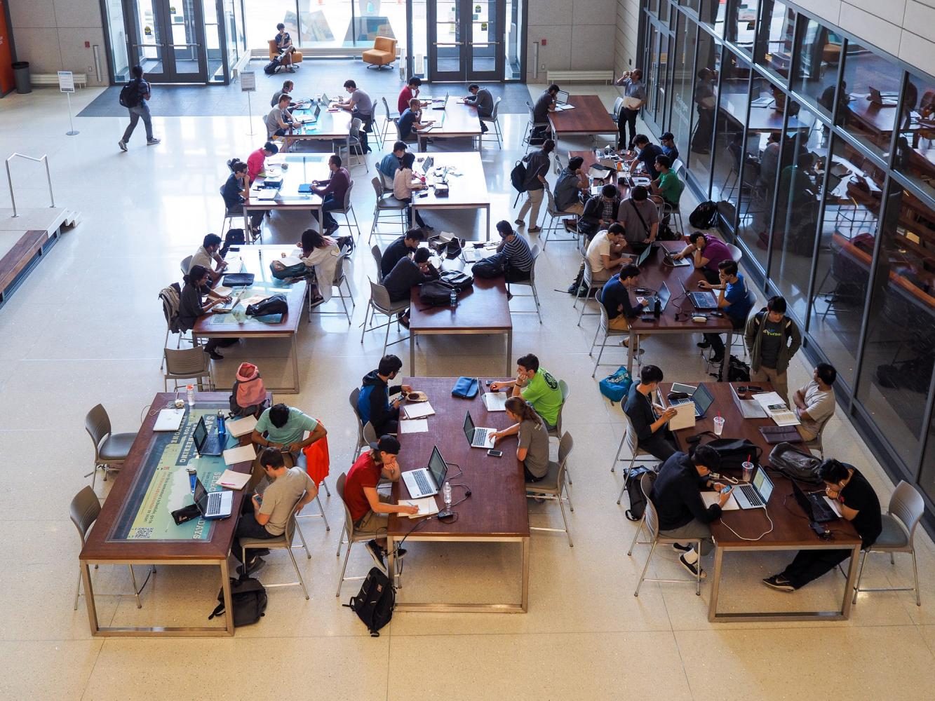 Students study in the Electrical and Computer Engineering Building in Champaign, IL. October 4, 2016.