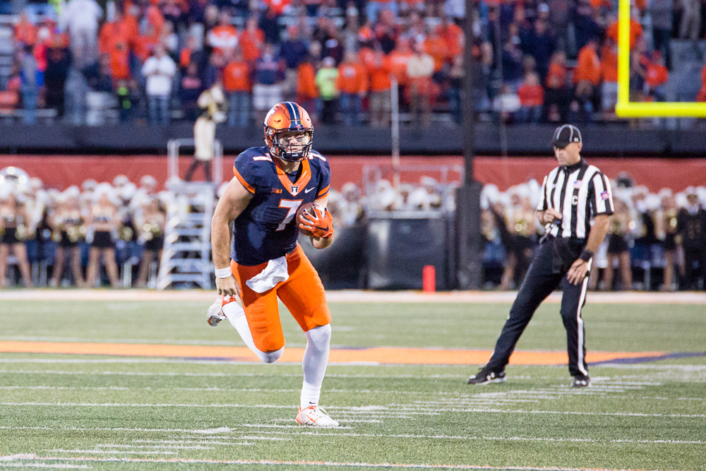 Illinois+backup+quarterback+Chayce+Crouch+%287%29+runs+down+the+field+during+the+game+against+Purdue+at+Memorial+Stadium+on+Saturday%2C+October+8.+The+Illini+lost+34-31.