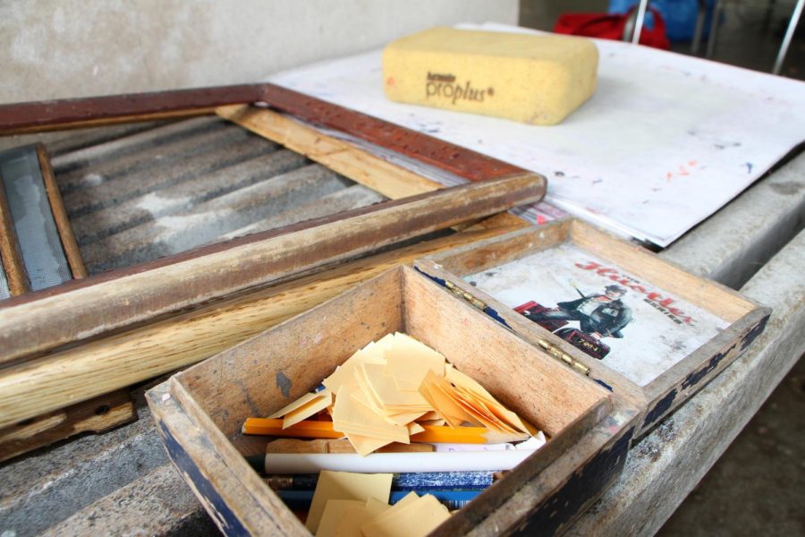The Peace Paper Project makes use of the ancient art of paper making as a channel for personal expression and socio-cultural change. The project is worldwide, uniting people from all walks of life.
