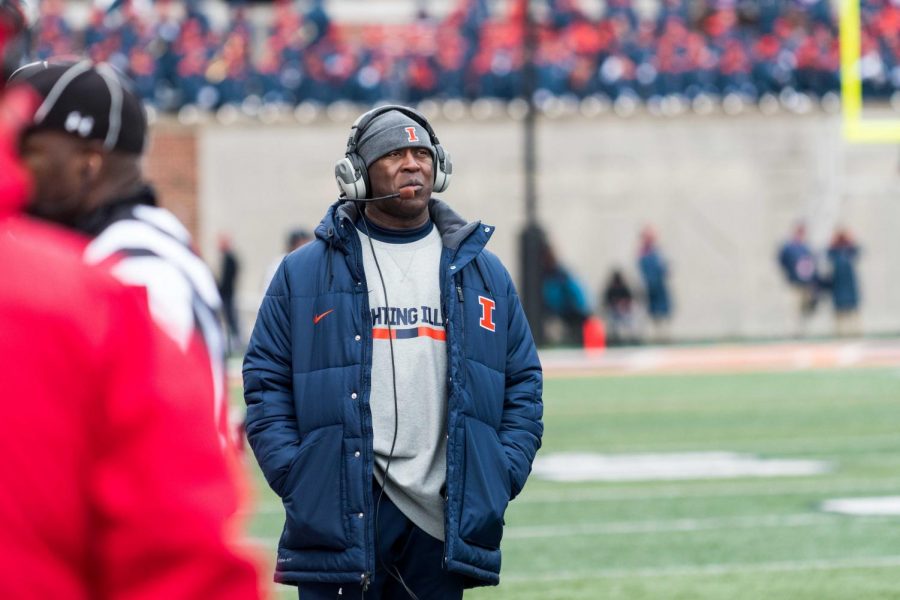 Illinois+head+coach+Lovie+Smith+looks+out+over+the+field+during+the+game+against+Wisconsin+on+Saturday%2C+Oct+28.+The+Illini+lost+10-24.