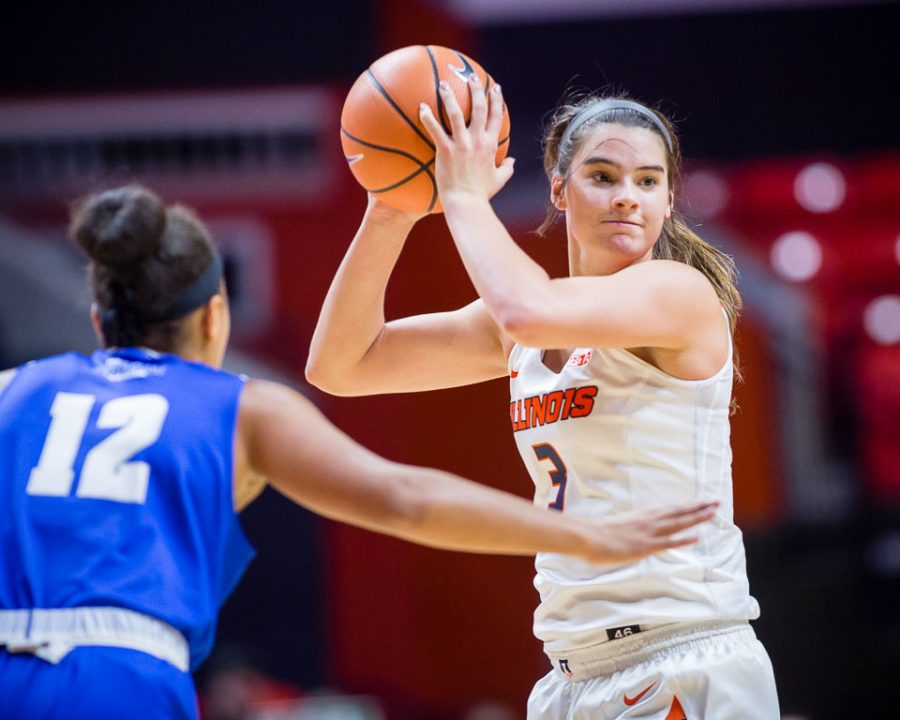 Illinois forward Alli Ball (3) looks to pass the ball during the game against Fort Wayne at State Farm Center on Friday, Nov. 10, 2017.