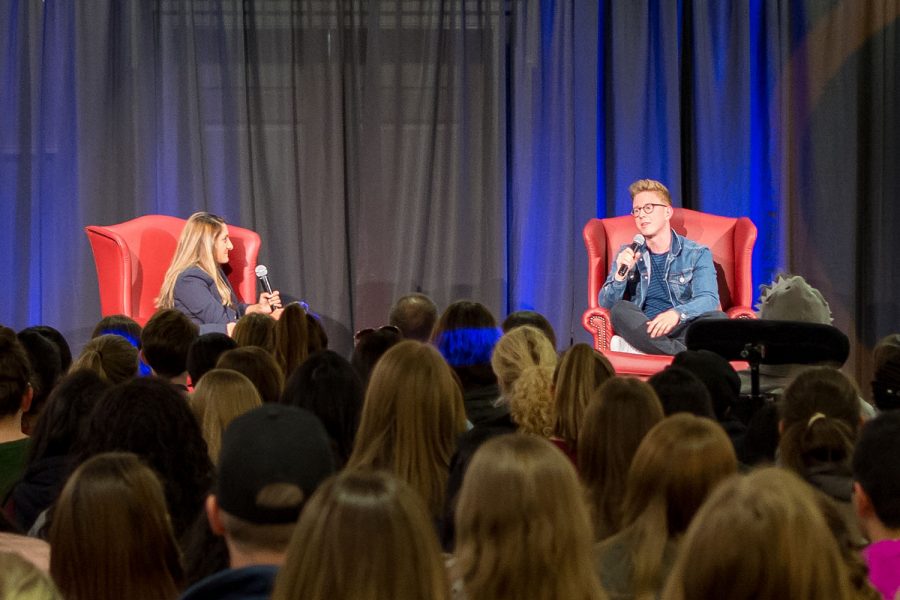 YouTube+and+podcast+personality+Tyler+Oakley+speaks+to+the+campus+community+in+the+Illini+Union+I-Rooms+on+Thursday%2C+Nov.+9%2C+2017+at+7+p.m.+In+this+free+event%2C+Tyler+spoke+about+everything+from+his+coming+out+story+and+current+activism+to+his+experience+meeting+the+Obama+family.