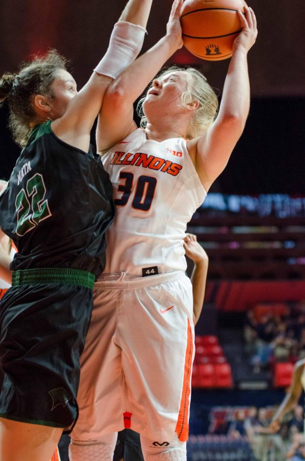 Illinois guard Courtney Joens (30) shoots a three during the game against Fort Wayne at State Farm Center on Friday, Nov. 10, 2017. The Illini won 64-50.