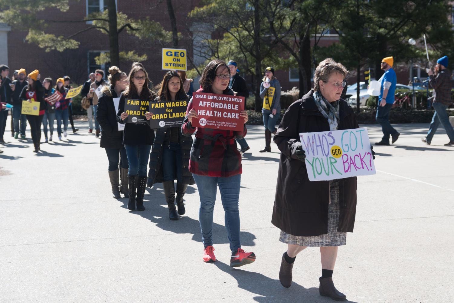 GEO strike moves into its second week - The Daily Illini