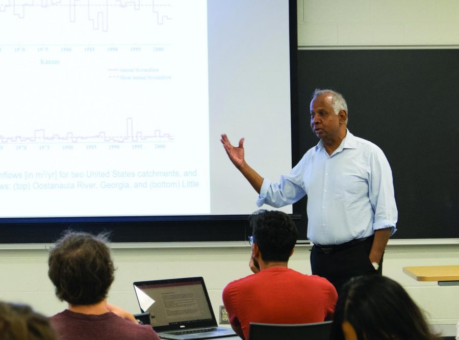 Professor Murugesu Sivapalan gives lecture to students in the Newmark Civil Engineering Laboratory on Wednesday. Sivapalan was awarded the Creativity Prize by the eighth Prince Sultan Bin Abdulaziz International Prize for Water for his work in flood prevention. 