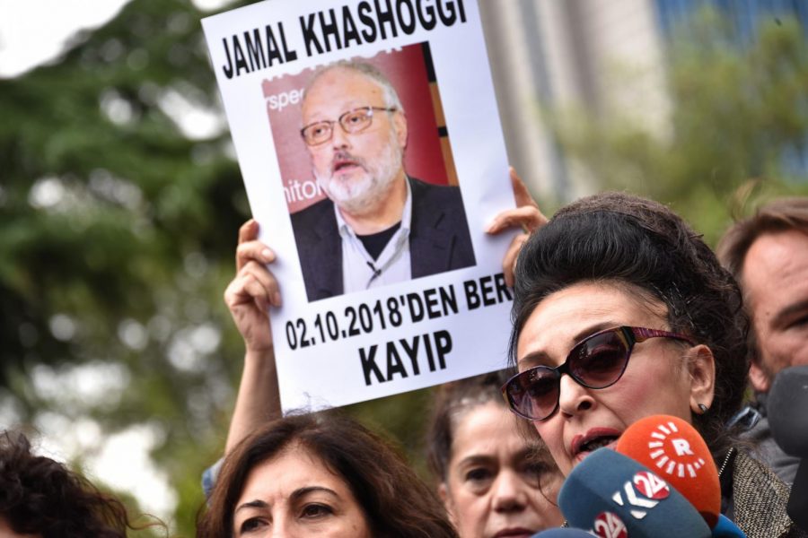 Protesters+present+a+sign+featuring+American+journalist+Jamal+Khashoggis+face.+His+death+has+created+a+Streisand+effect%2C+which+ironically+increased+awareness+of+censorship+instead+of+stopping+it.