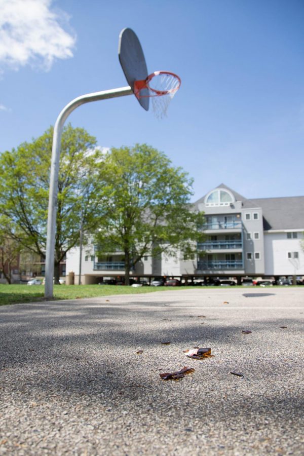 This basketball court, located near Washington Park in Champaign, is where UI students were battered last week. The battery occurred around 1:30 a.m. on Wednesday and two unknown offenders jumped the victims while they were walking home from KAM’s.