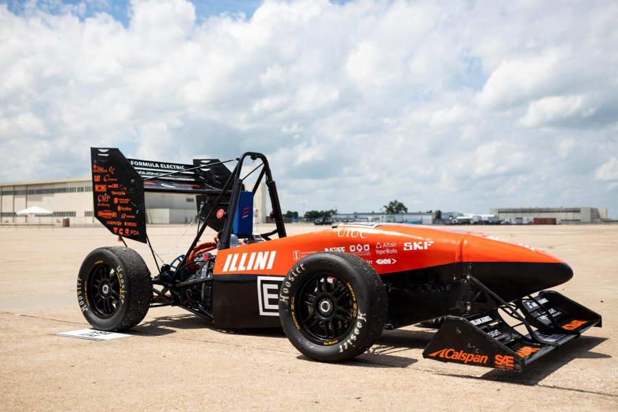 The Gemini 2018 racecar was built by the Illini Formula Electric team. The IFE team works in three main sections: electrical, integration and mechanical.