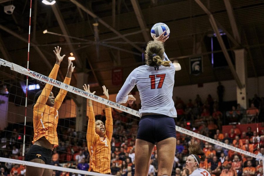 Blayke+Hranicka+sets+up+the+ball+during+a+match+against+the+University+of+Tennessee+on+Sept.+1.+