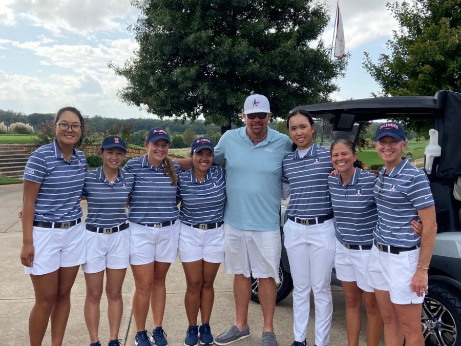 The Illini golf team meets Toby Keith at the Schooner Fall Classic over the weekend. The Illini tied for fifth place in the tournament. 