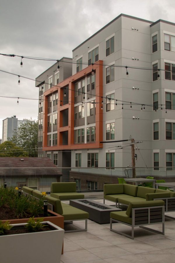 The outdoor lounge at Octave Apartments. Assistant Special Sections Editor Clare Budin suggests that students avoid the hype of luxury apartments and stick to budget deals. 