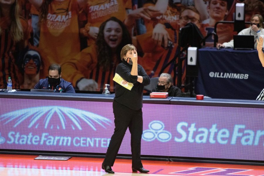 Womens+Basketball+coach+Nancy+Fahey+speaks+to+her+players+during+the+game+against+Nebraska+on+Monday.+Illinois+will+play+Wisconsin+tonight+in+Madison.