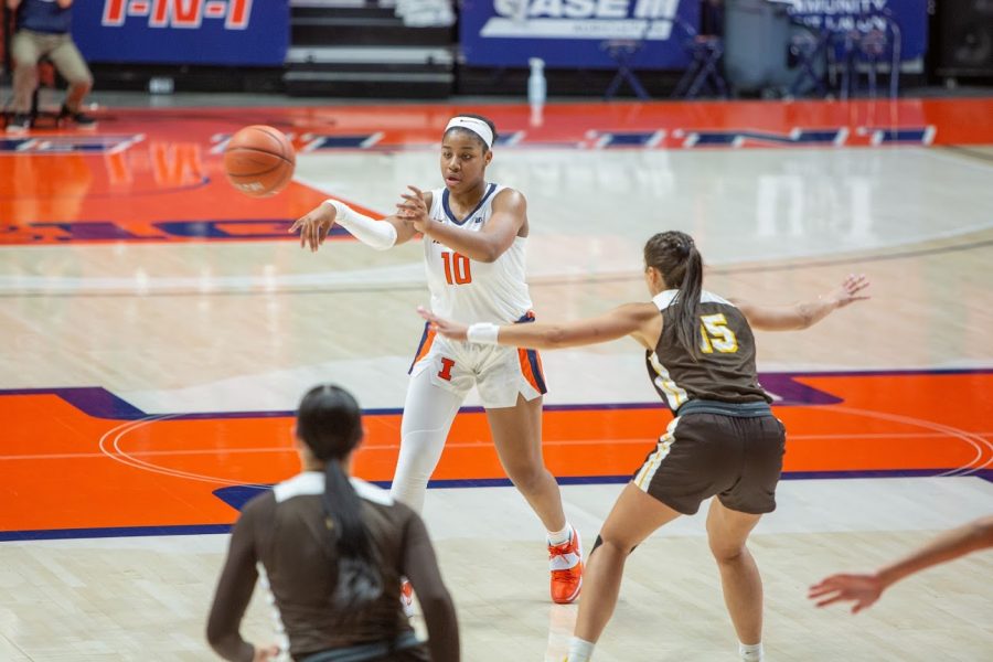 Sophomore guard Jeanae Terry passes during a game against Valparaiso at State Farm Center on Dec. 2. Terry’s confidence on the court and great leadership are for to the team this year.