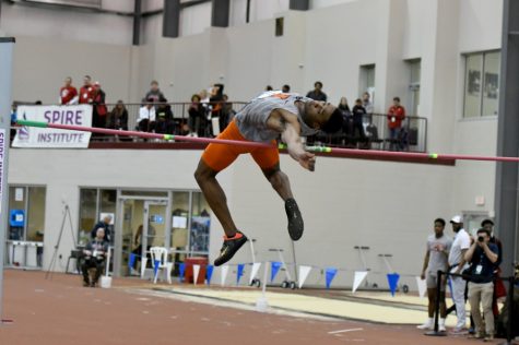 Illini of the week: Jonathan Wells wins two jumping titles, uses fathers death as motivation