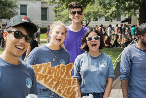Students in the Illinois Outdoor Adventure Club pose for a photo during Quad Day on Aug. 26, 2018. Follow through on your commitments to different RSOs by following these tips.