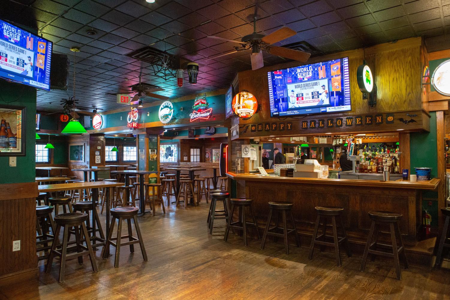 Opinion  Legends is my campus bar of choice - The Daily Illini