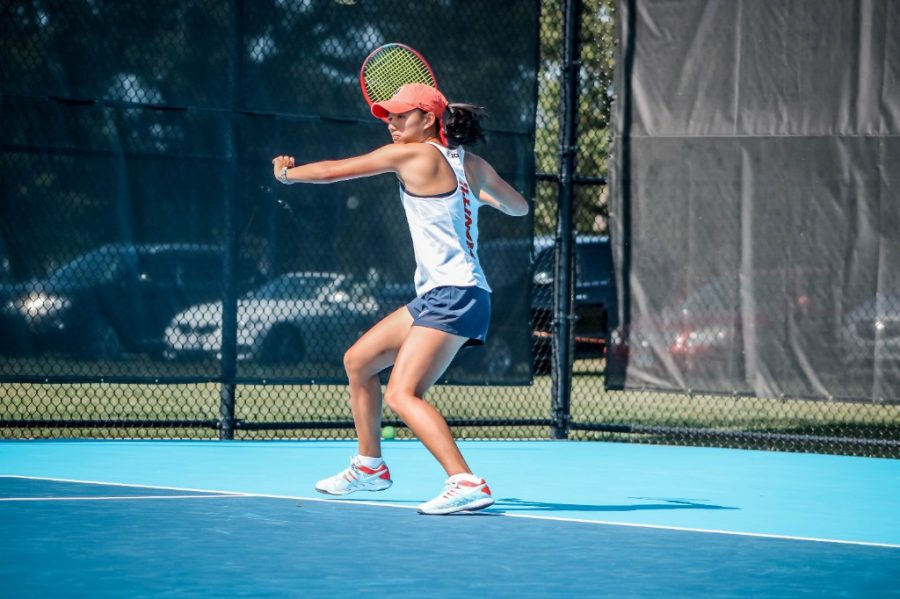 Ashley Yeah prepares for an incoming ball during the ITA Midwest Regional at the Khan Outdoor Tennis Complex in Urbana on Sept. 24. The Illini participated in Tennessee Hidden Dual this weekend in Knoxville, Tennessee.