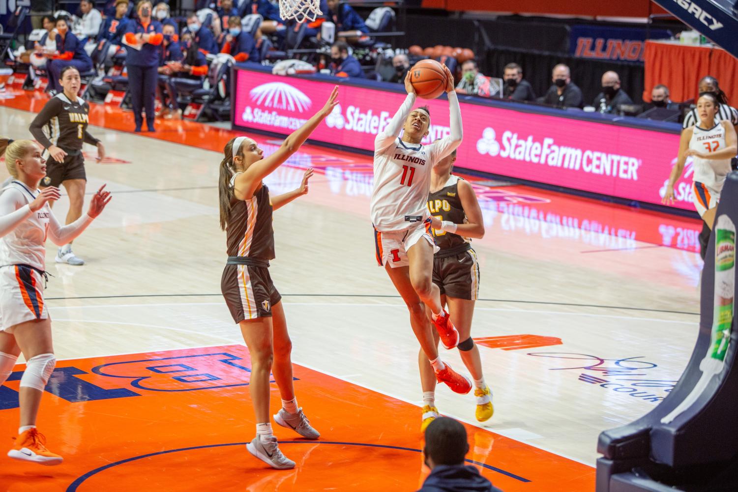 Illinois women’s basketball hosts season opener against North Carolina
