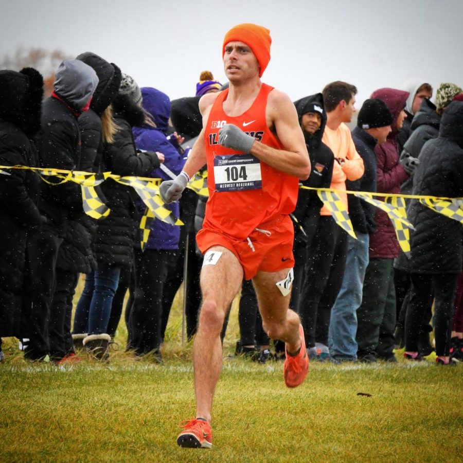 Jon Davis runs in the Midwest Regional meet on Nov. 12. Davis qualified for the NCAA Championships and will be traveling to Tallahassee, Florida.