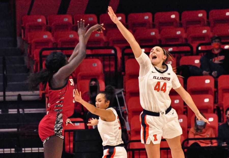 Kendall Bostic goes to block a shot during Illinois womens basketballs game against SIUE on Nov. 18. Bostic grabbed 22 rebounds on Sunday against Eastern Kentucky, the third-highest mark in program history.